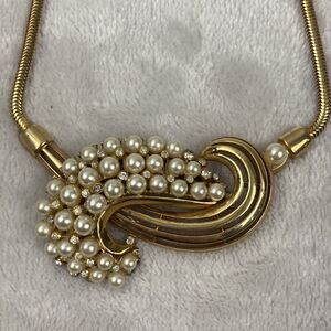Vintage 1940s MAZER BROS Gold Tone Pearl and Rhinestone Necklace Signed